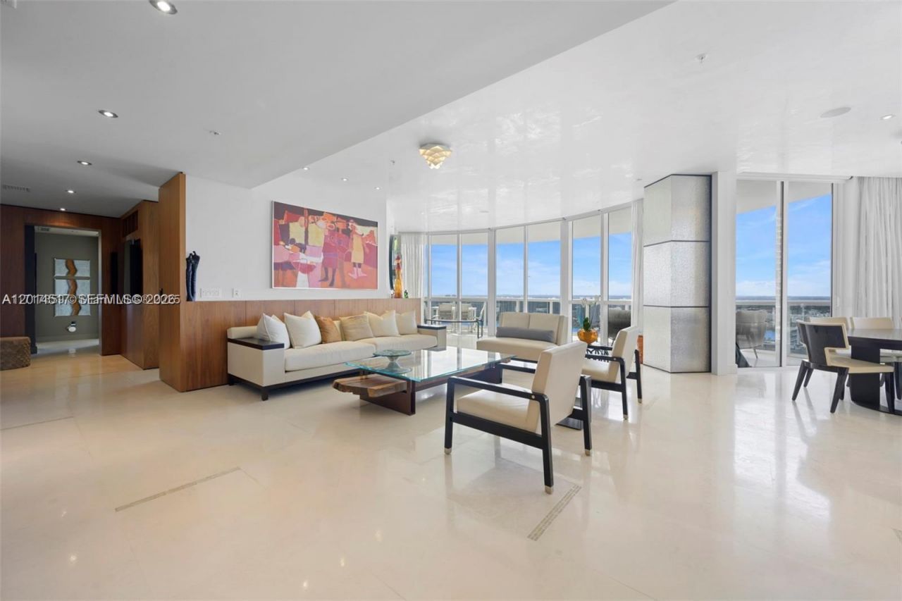 18201 Collins Ave, Unit 4901, Sunny Isles Beach, FL 33160 Photo