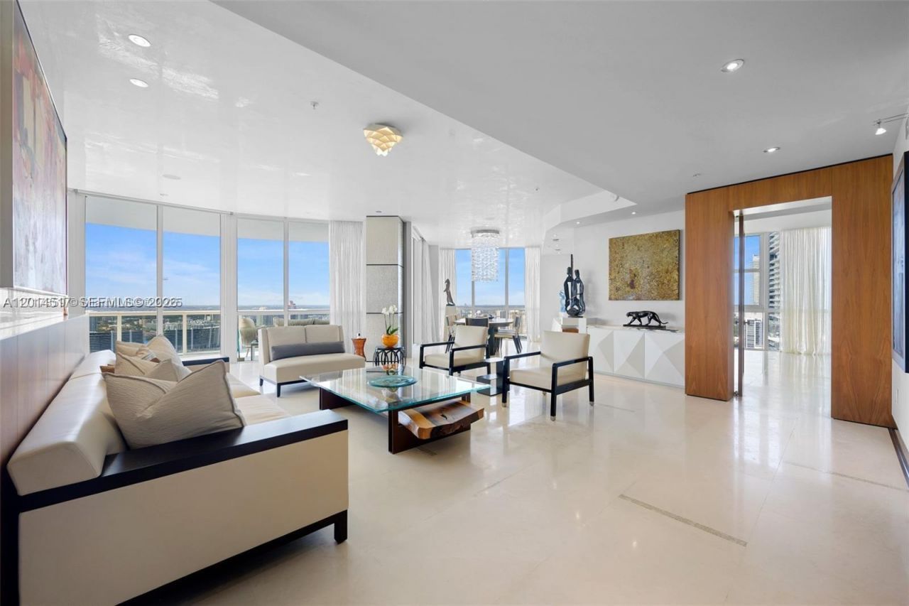 18201 Collins Ave, Unit 4901, Sunny Isles Beach, FL 33160 Photo