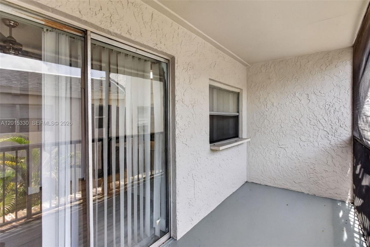 4409 Treehouse Ln , Unit F, Tamarac, FL 33319 Photo