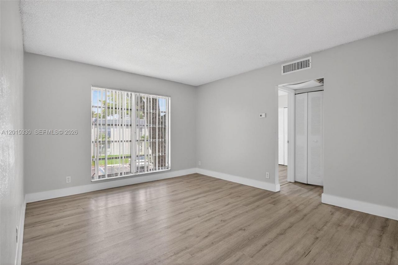 4409 Treehouse Ln , Unit F, Tamarac, FL 33319 Photo