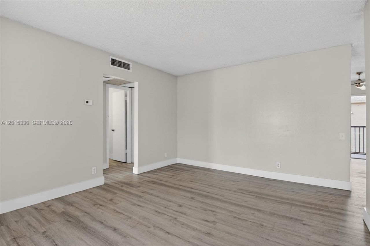 4409 Treehouse Ln , Unit F, Tamarac, FL 33319 Photo