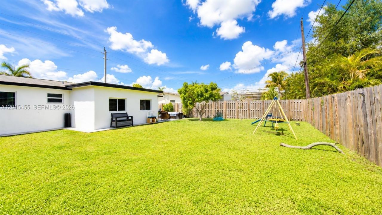 8357 NW 25th Ct, Sunrise, FL 33322 Photo