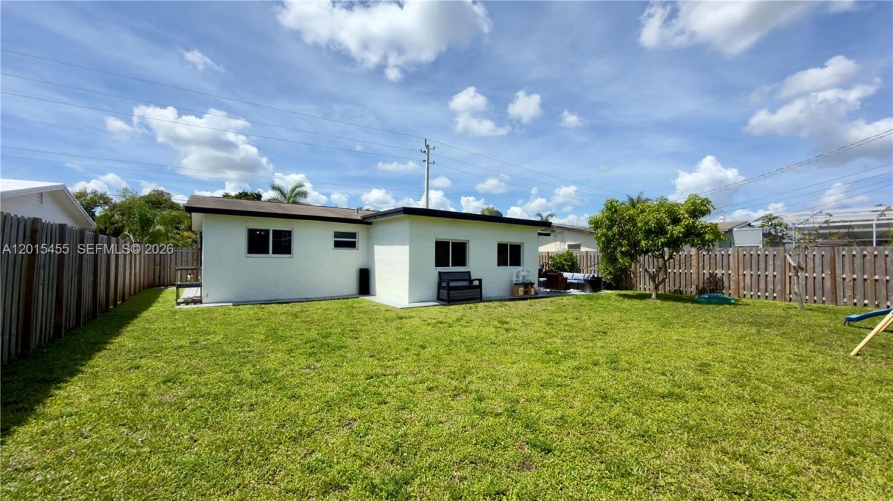 8357 NW 25th Ct, Sunrise, FL 33322 Photo