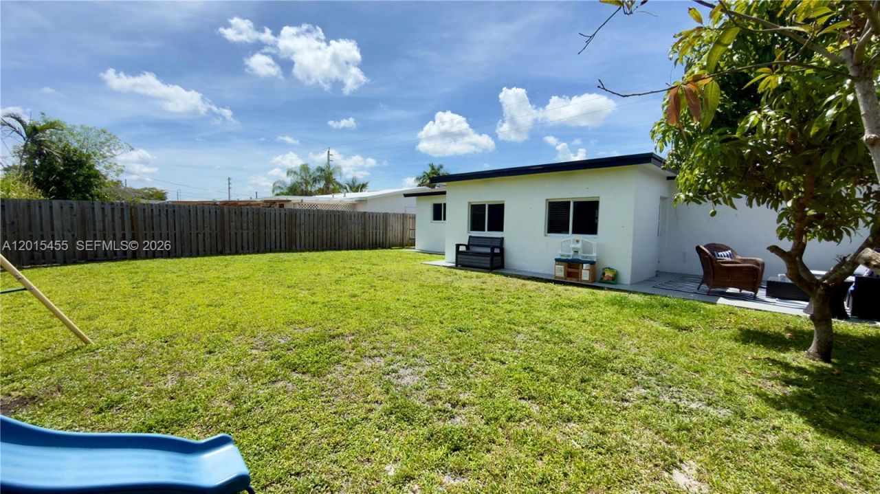 8357 NW 25th Ct, Sunrise, FL 33322 Photo