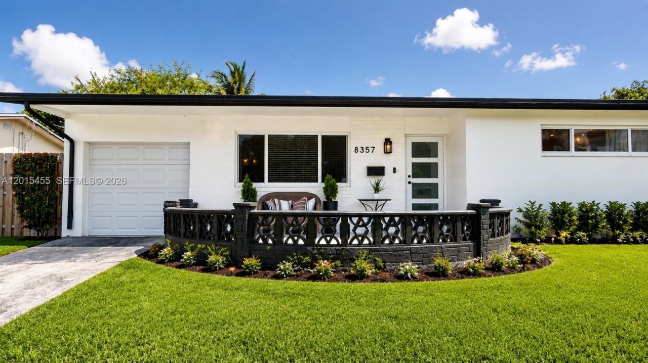 8357 NW 25th Ct, Sunrise, FL 33322 Photo
