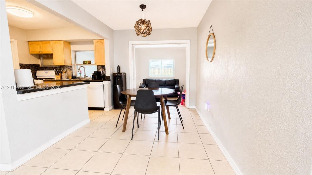 8357 NW 25th Ct, Sunrise, FL 33322 Photo