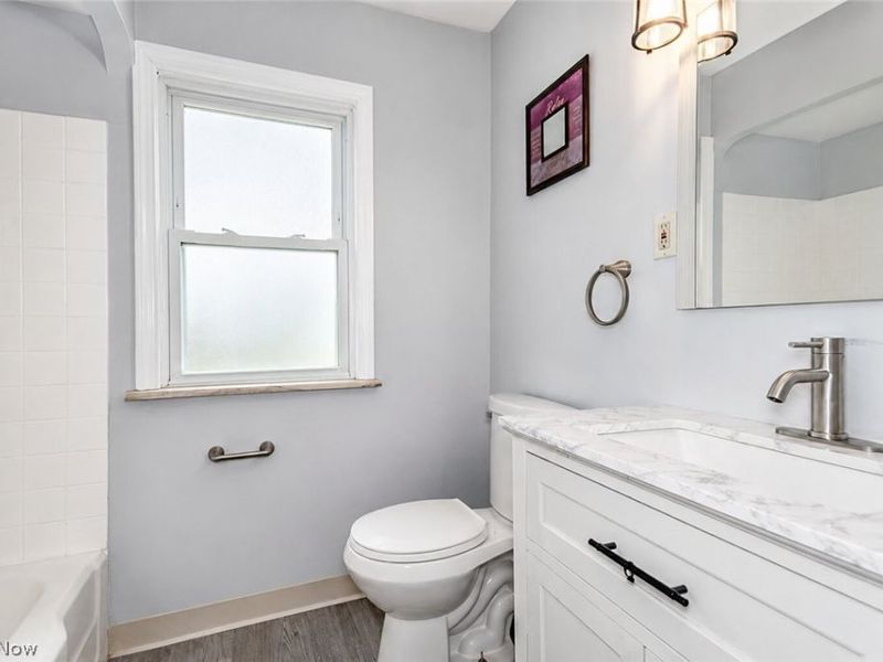 3694 Grosvenor Road, Cleveland Heights, OH 44118 Photo 15