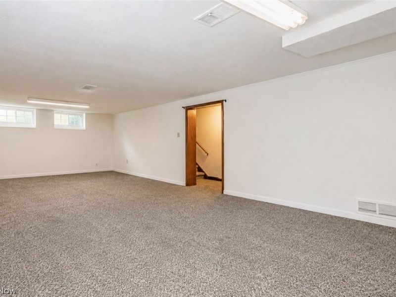 3694 Grosvenor Road, Cleveland Heights, OH 44118 Photo 23