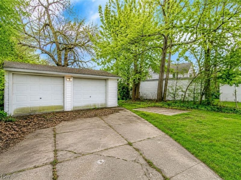 3694 Grosvenor Road, Cleveland Heights, OH 44118 Photo 27