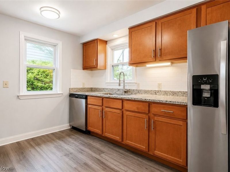 3694 Grosvenor Road, Cleveland Heights, OH 44118 Photo 9