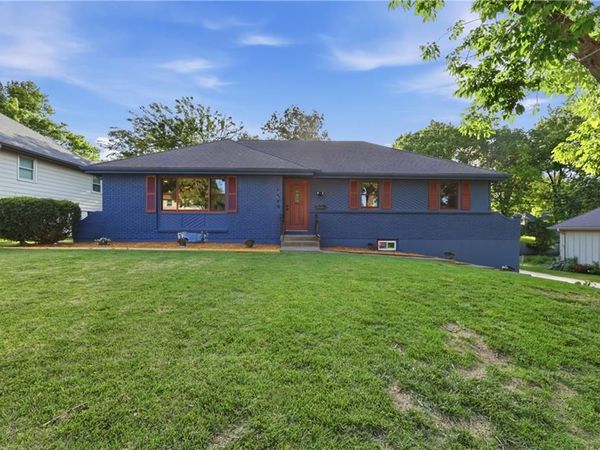 6518 Sterling Avenue, Raytown, MO 64133