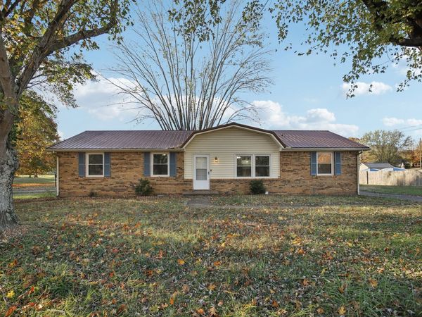 2142 Old Russellville Pike , Clarksville, TN 37043