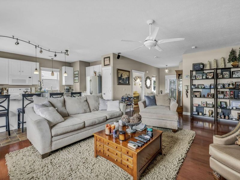 6838 Bigerton Bend, Canal Winchester, OH 43110 Photo 7