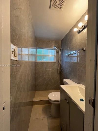 732 Moffett , Unit 4A, Hallandale Beach, FL 33009 Photo