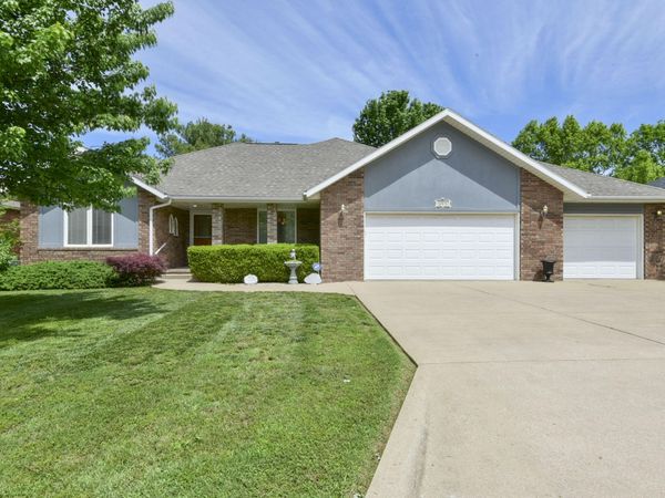 1603 E Bingham Street , Ozark, MO 65721