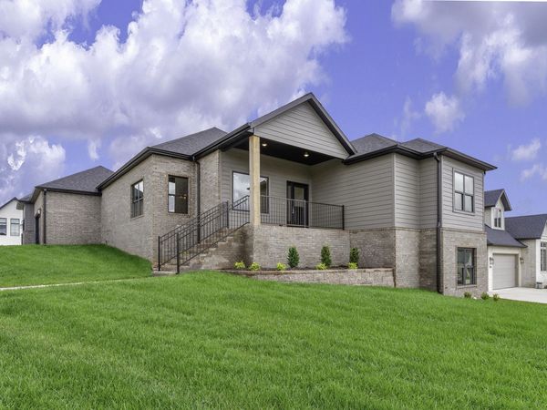 702 S Thornridge Drive , Springfield, MO 65809