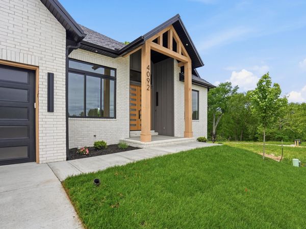 4092 E Vintage Point Drive , Rogersville, MO 65742