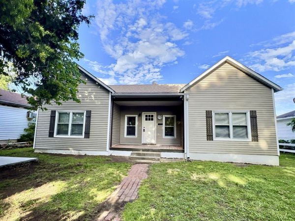 203 N Lincoln Avenue , Monett, MO 65708