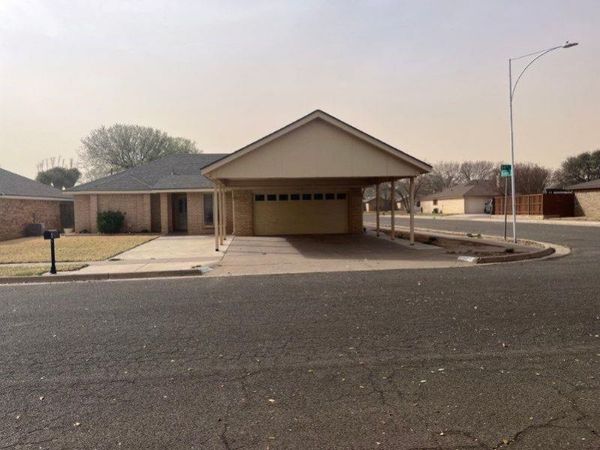 5527 94th Street, Lubbock, TX 79424
