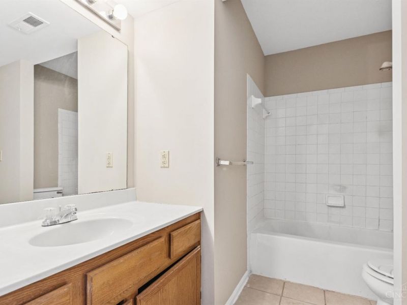 496 Mapleleaf Drive, Unit 2E, Union Twp, OH 45255 Photo 21