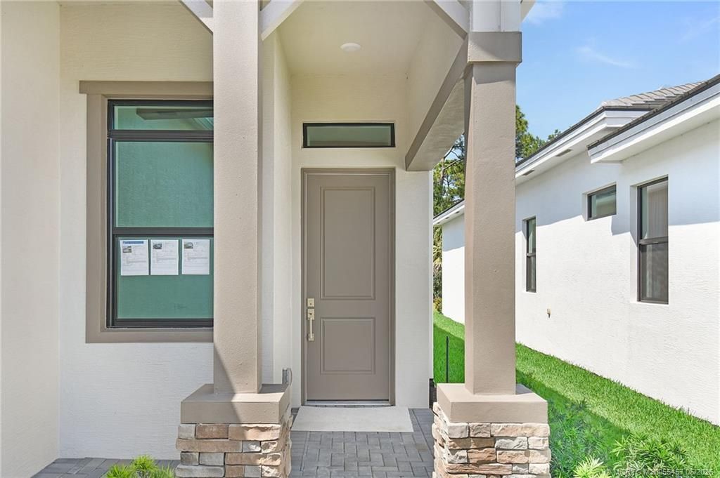 104 SE Strada Cervaro, Port Saint Lucie, FL 34952 Photo