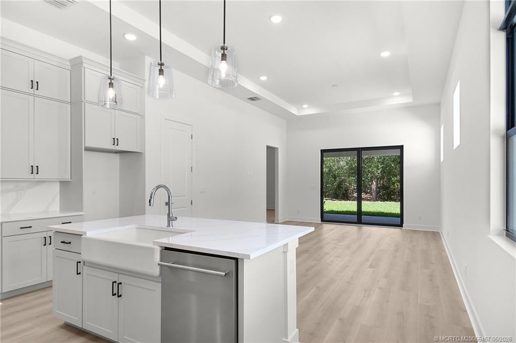 104 SE Strada Cervaro, Port Saint Lucie, FL 34952 Photo