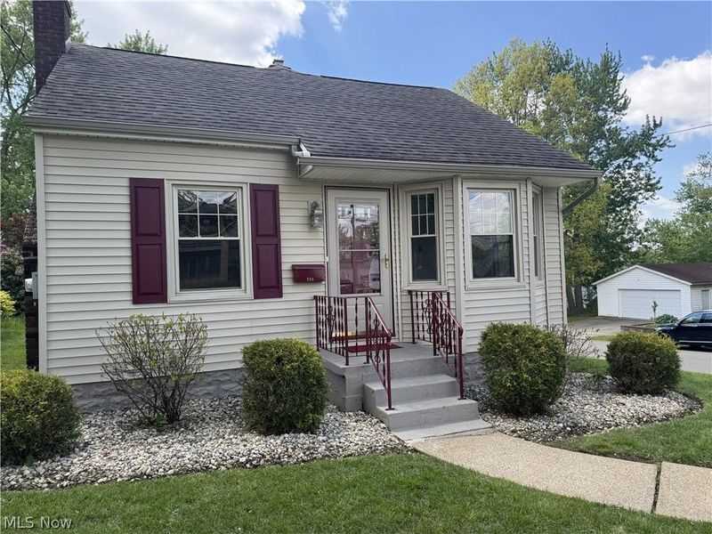 204 E Baird Avenue, Barberton, OH 44203 Photo 1