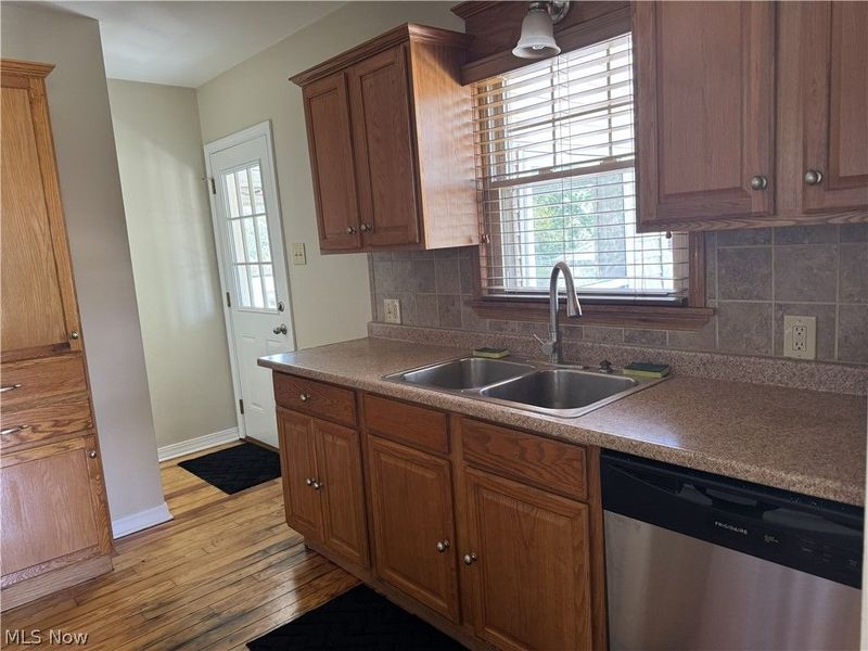204 E Baird Avenue, Barberton, OH 44203 Photo 6