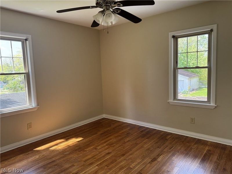 204 E Baird Avenue, Barberton, OH 44203 Photo 9