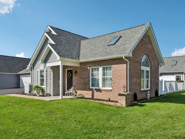 107 White Fox Court, Ellwood City, PA 16117