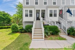122 Howard Mary Drive photo 4