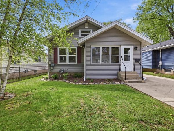 122 Tenny AVENUE, Waukesha, WI 53186