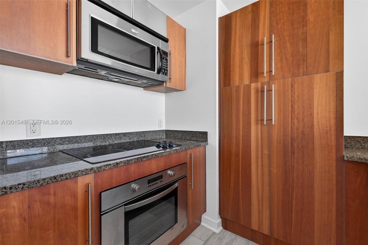 300 S Biscayne Blvd, Unit T-2407, Miami, FL 33131 Photo