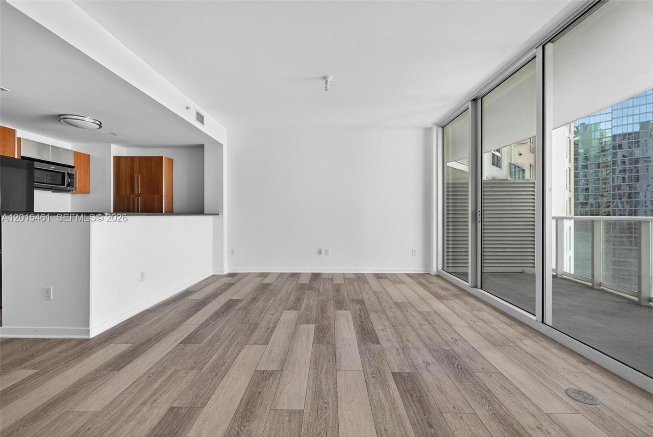 300 S Biscayne Blvd, Unit T-2407, Miami, FL 33131 Photo