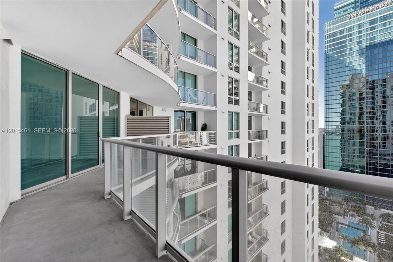 300 S Biscayne Blvd, Unit T-2407, Miami, FL 33131 Photo
