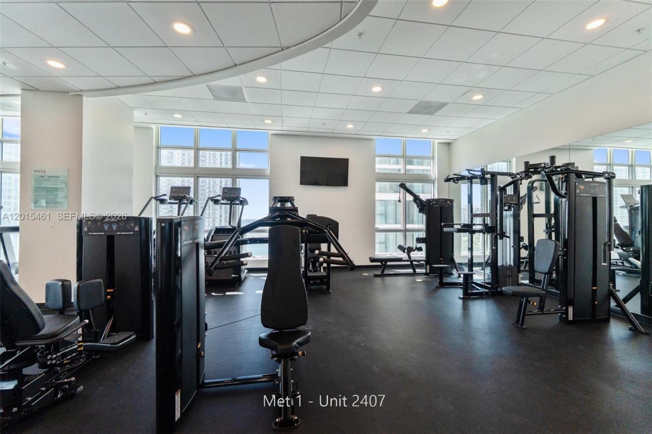 300 S Biscayne Blvd, Unit T-2407, Miami, FL 33131 Photo