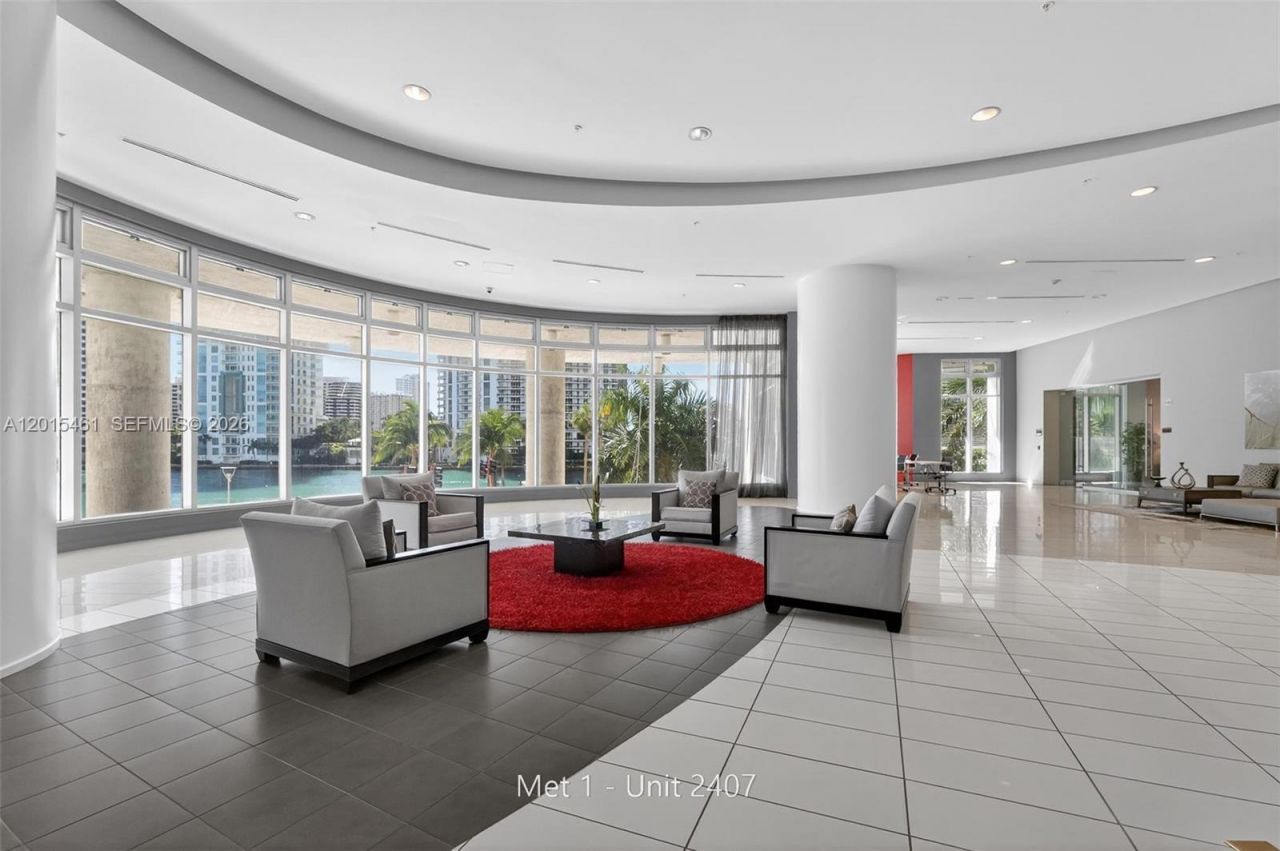 300 S Biscayne Blvd, Unit T-2407, Miami, FL 33131 Photo