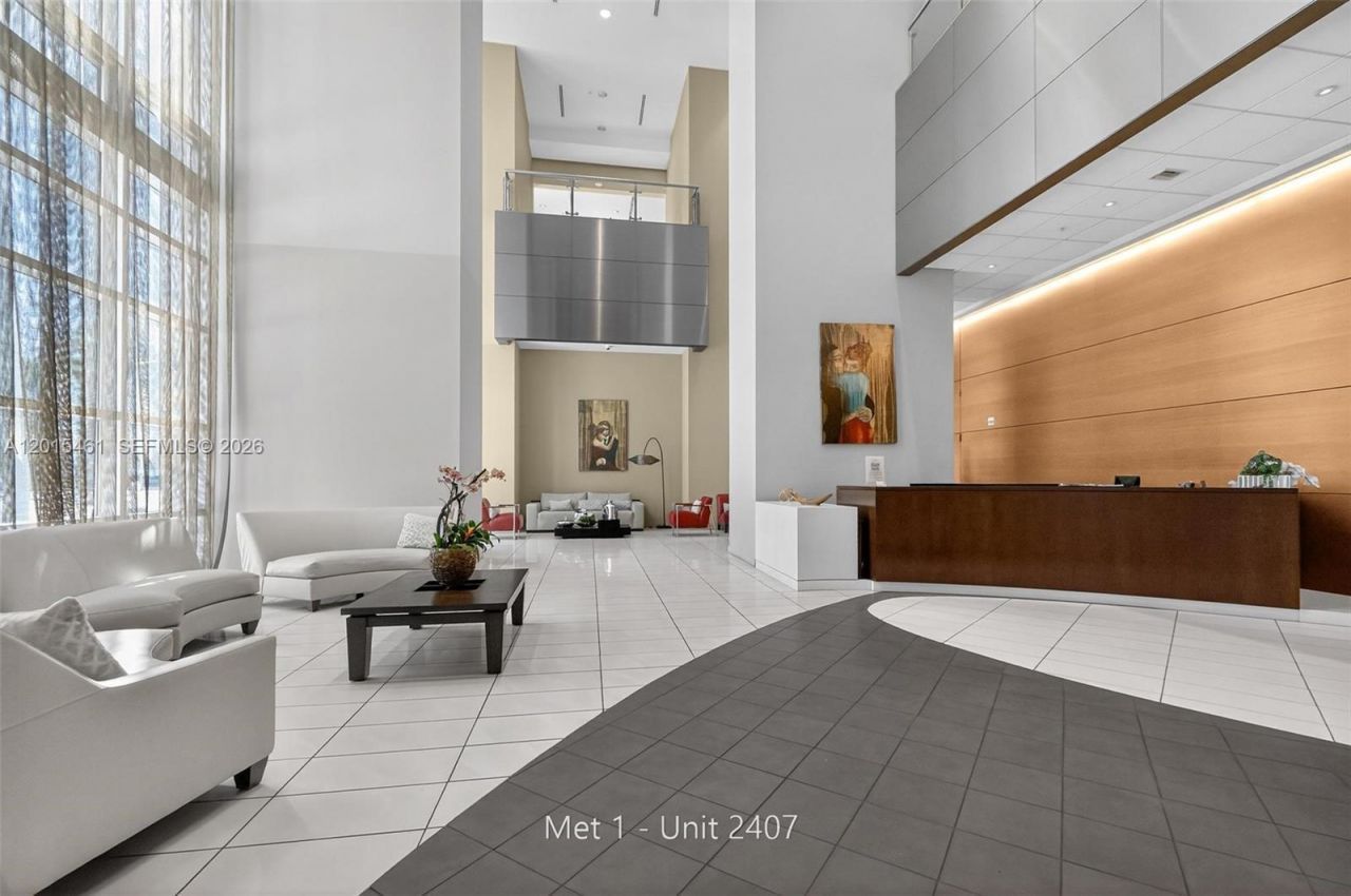 300 S Biscayne Blvd, Unit T-2407, Miami, FL 33131 Photo