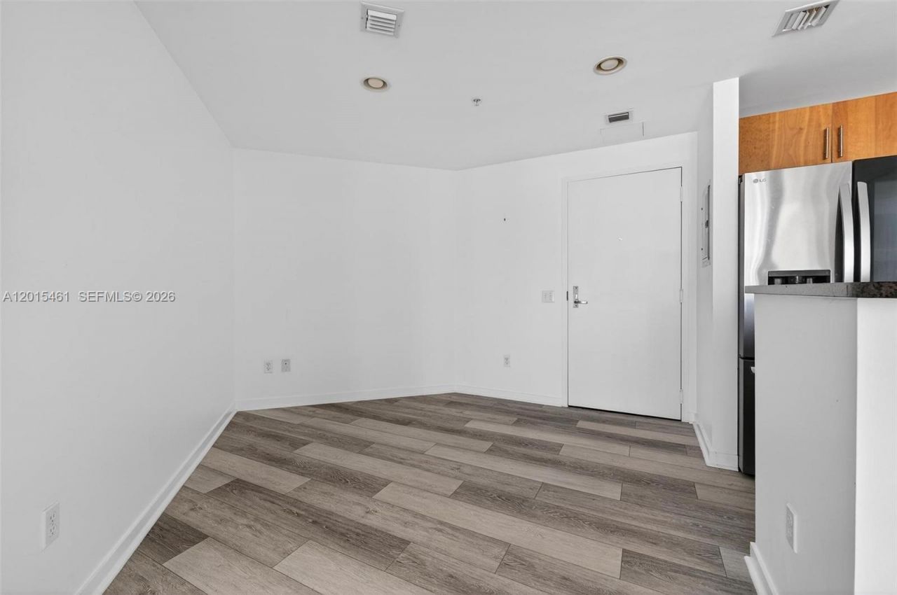 300 S Biscayne Blvd, Unit T-2407, Miami, FL 33131 Photo