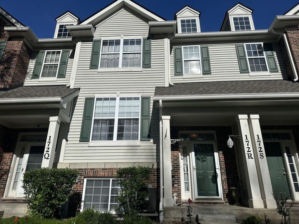 172 N East River Road , Unit R, Des Plaines, IL 60016