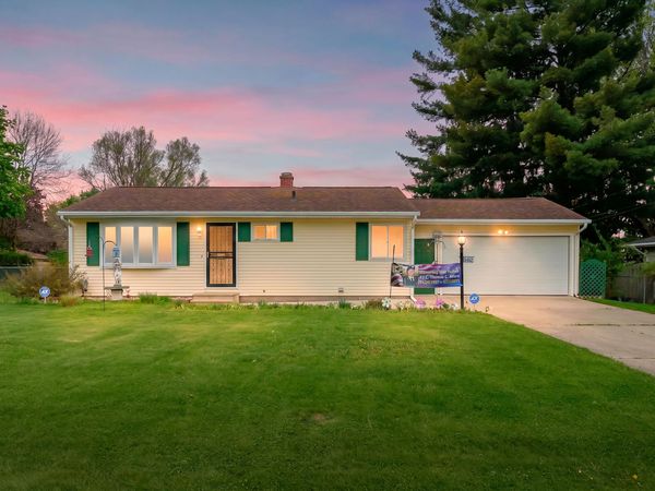 5452 Lucerne Avenue, Kalamazoo, MI 49048
