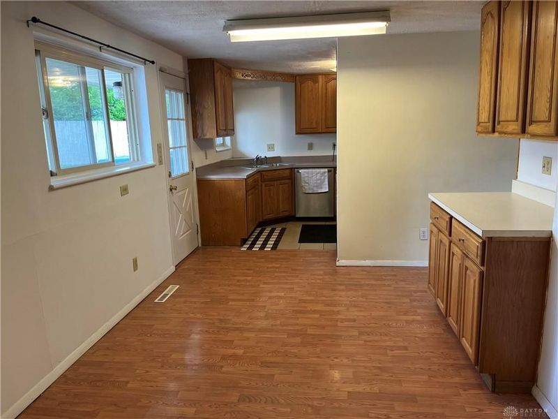 4957 Chesham Drive, Dayton, OH 45424 Photo 10