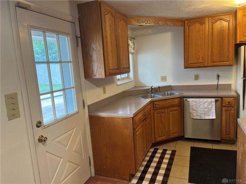 4957 Chesham Drive, Dayton, OH 45424 Photo 10