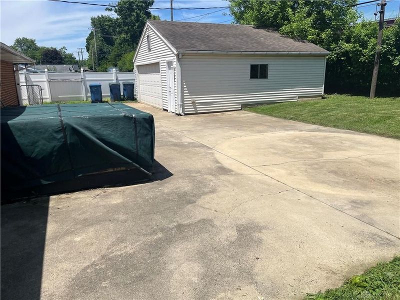 4957 Chesham Drive, Dayton, OH 45424 Photo 30