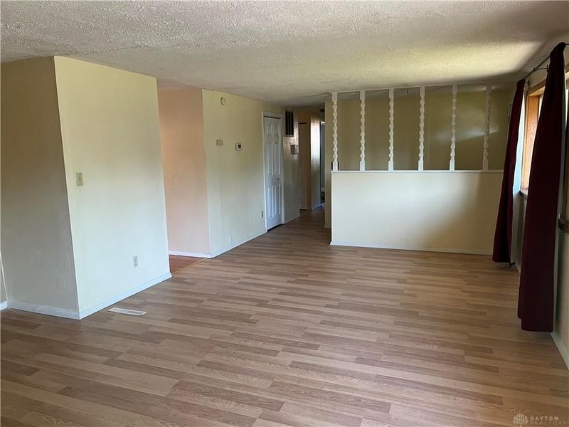 4957 Chesham Drive, Dayton, OH 45424 Photo 4