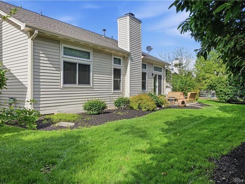 6962 Wembley Circle, Centerville, OH 45459 Photo 3