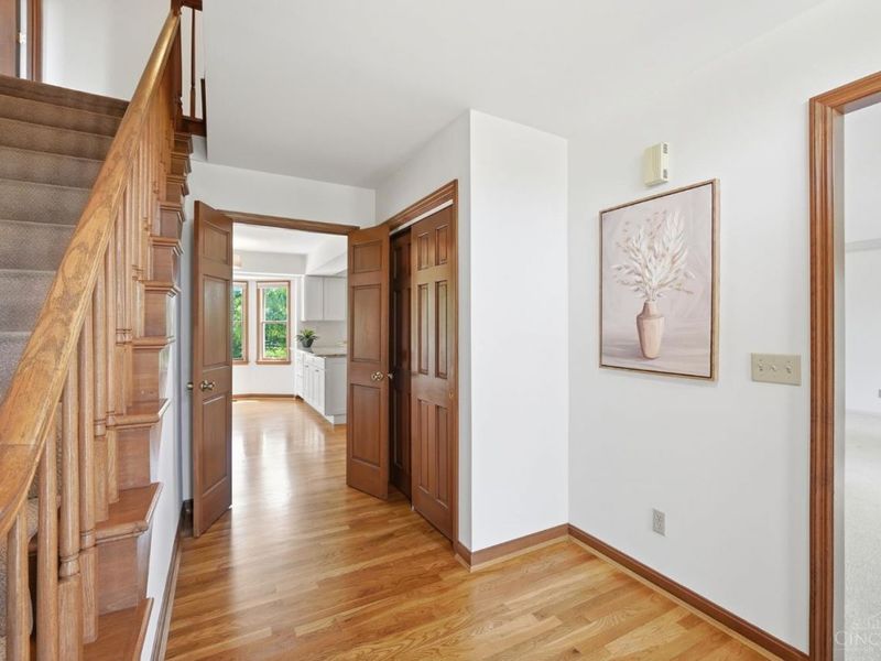 8302 Miranda Place, West Chester, OH 45069 Photo 3