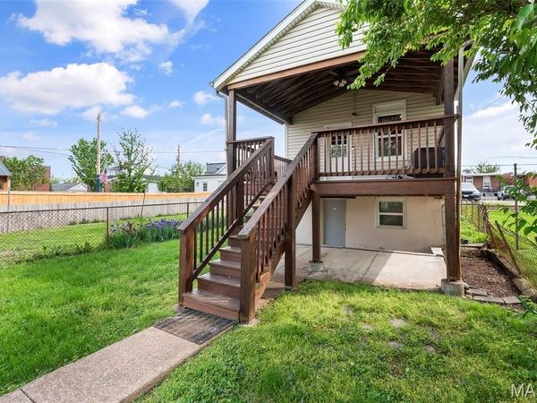 5226 Elizabeth Avenue , St Louis, MO 63110