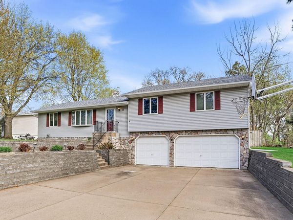 13 E Golden Lake Road , Circle Pines, MN 55014