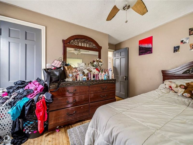 955 Nye Road, Cleveland, OH 44110 Photo 12